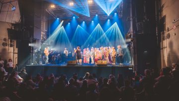 Image de la chorale sur scène